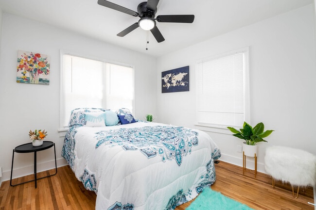 Photo - 406 E 8th Ave