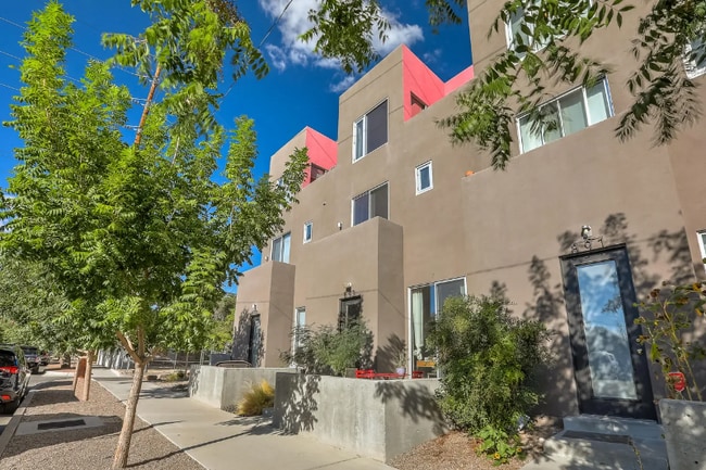 Building Photo - 893 Silver Ave SW