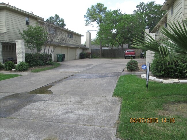 Photo - 10834 Sugar Hill Dr
