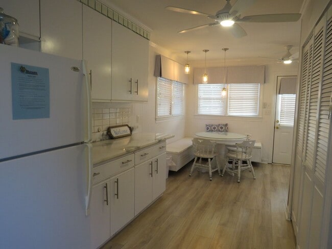 Photo - 618 E Sabiston Dr