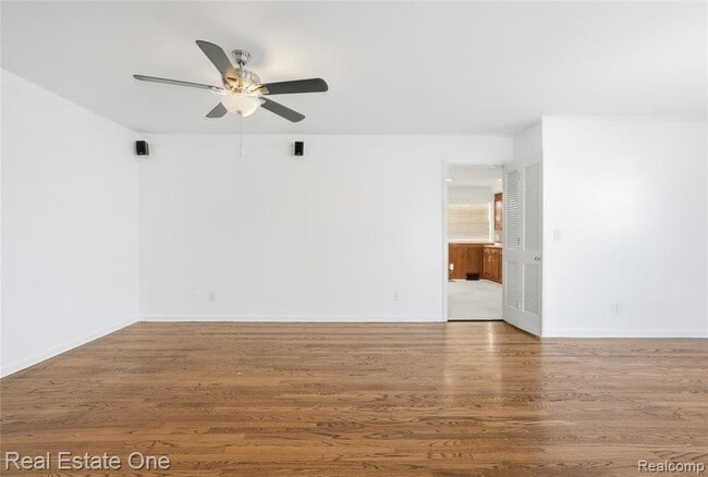 Photo - 6341 N Charlesworth St