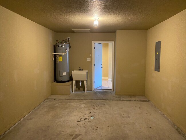 Photo - 2501 Cody Poe Rd Unidad 2501 Cody Poe Rd  B