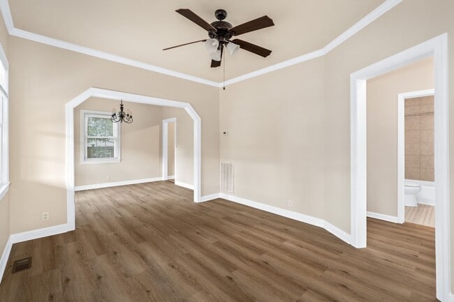 Photo - Charming Cottage in sought after Old Hicko...