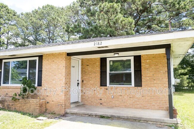 Photo - 2182 Dugan St