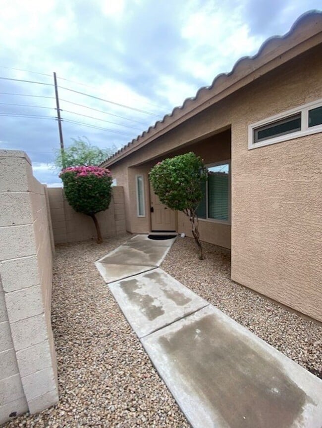 Photo - Beautiful 3-Bedroom Home with Vaulted Ceilings & Private Fenced Yard
