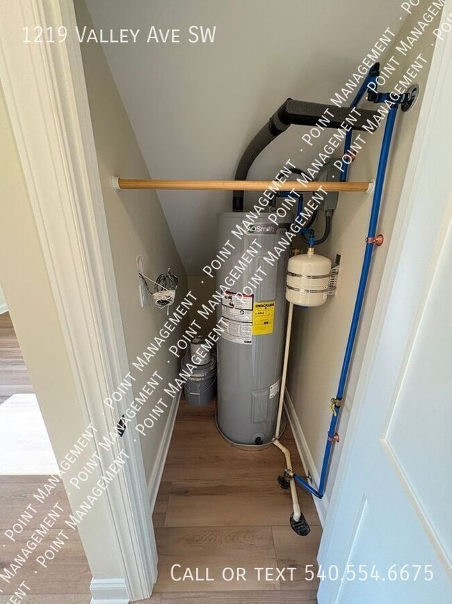 Photo - 1219 Valley Ave SW