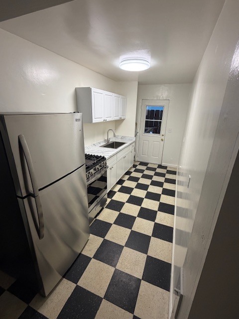 Kitchen - 517 Cedar St Unit #3