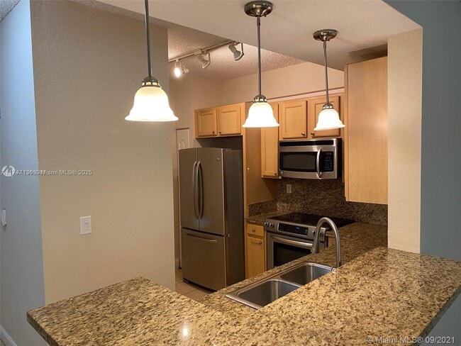 Photo - 6001 SW 70th St Unidad 410