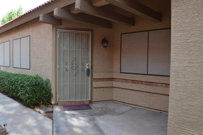 Photo - 4648 W Harrison St