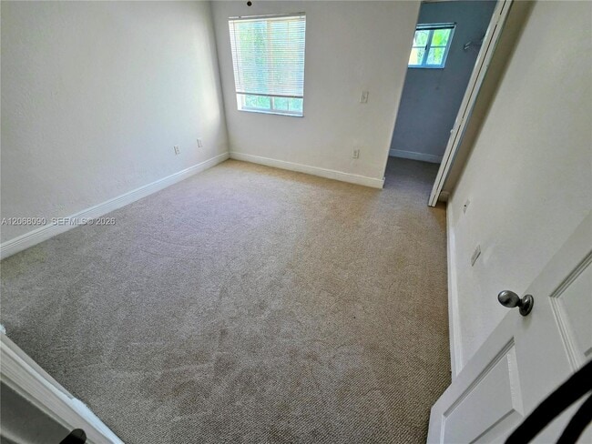 Building Photo - 2520 Centergate Dr Unit 303