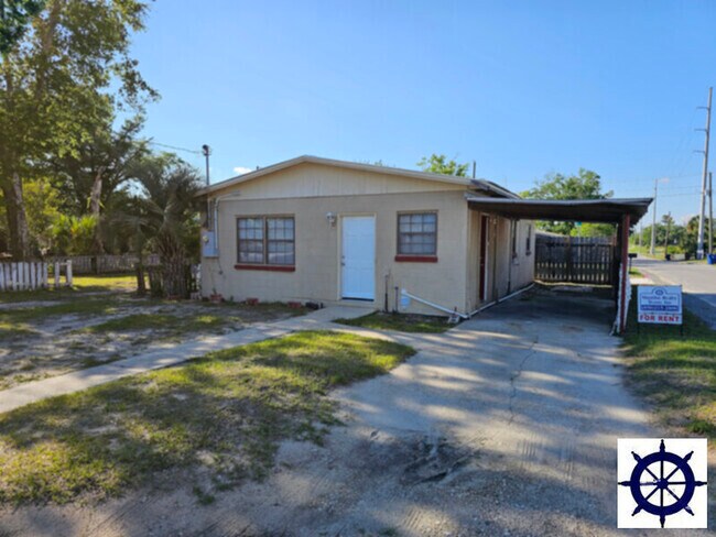 Building Photo - 1617 E 7th St Rental