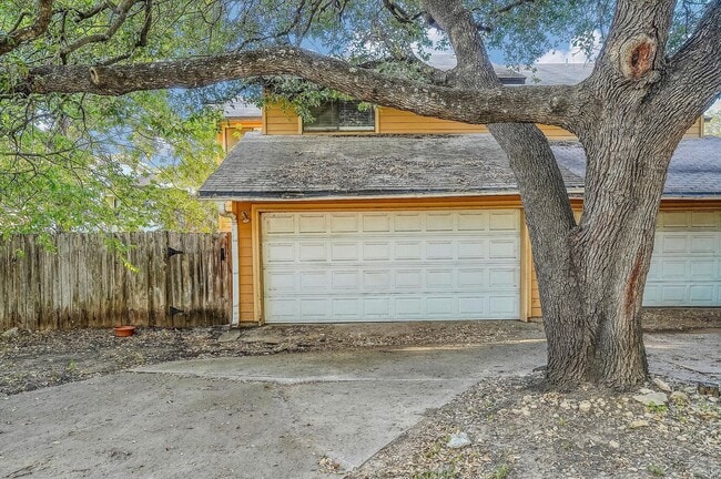 Photo - 3201 Twinberry Cove Unidad #B