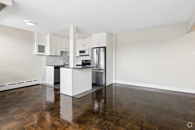 2BR, 1BA - 788SF - Living Room