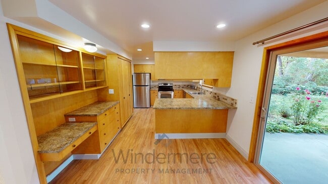 Photo - 1976 Scarpelli Dr