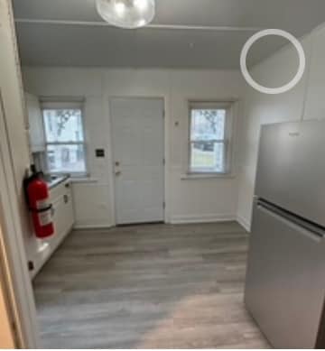 Building Photo - 119 Main St