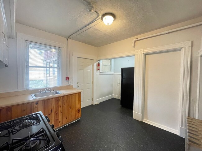 459 Beech St Unit 1