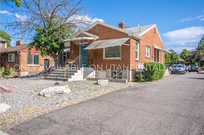 Photo - 545 E 400 N