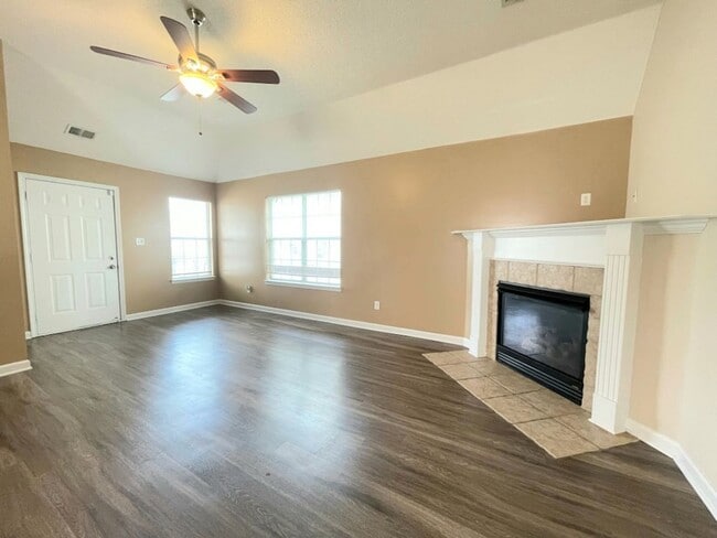 Photo - Villas of Northcreek