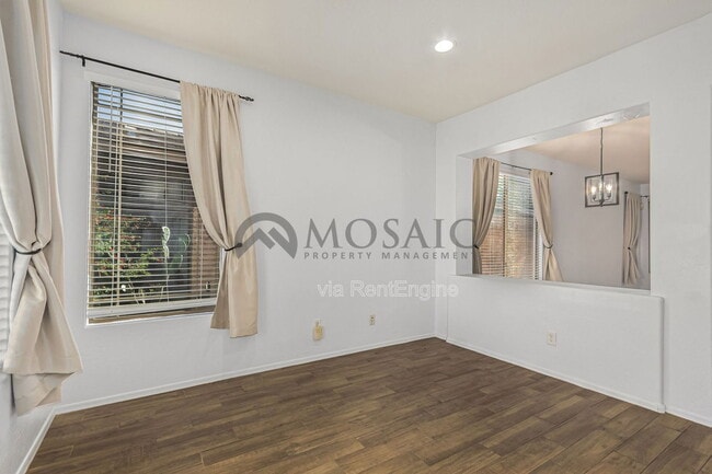 Photo - 105 E Piccolo Ct