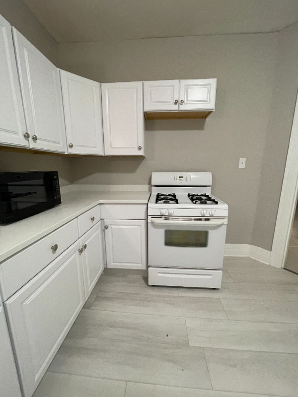 Photo - 170 Woolper Ave Unidad 2