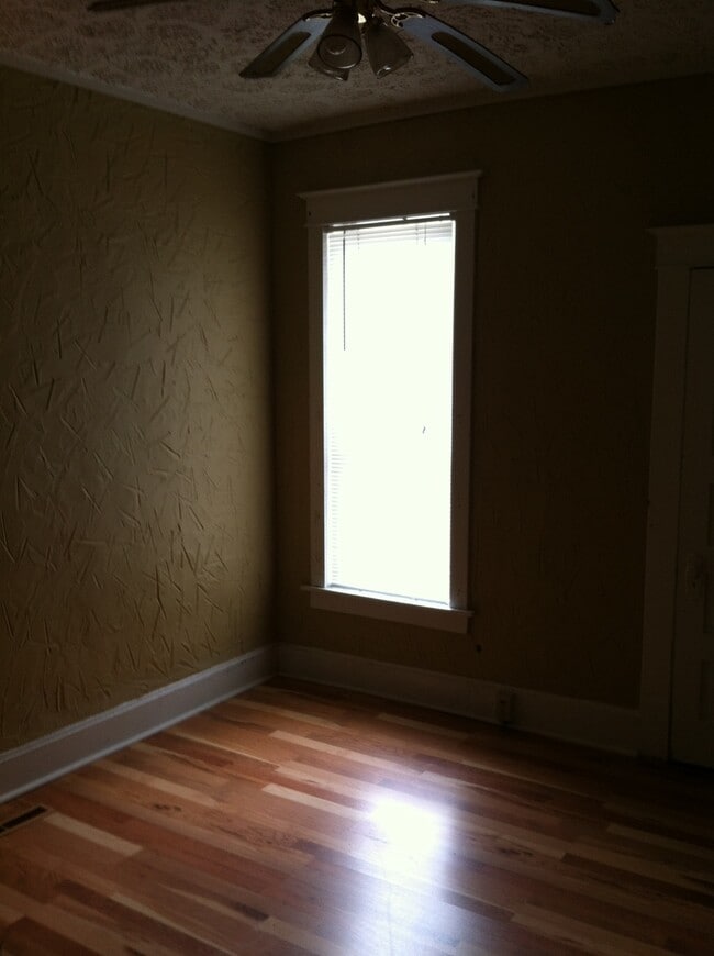 Photo - DOWNTOWN....Charming One Bedroom Unit Apt. A