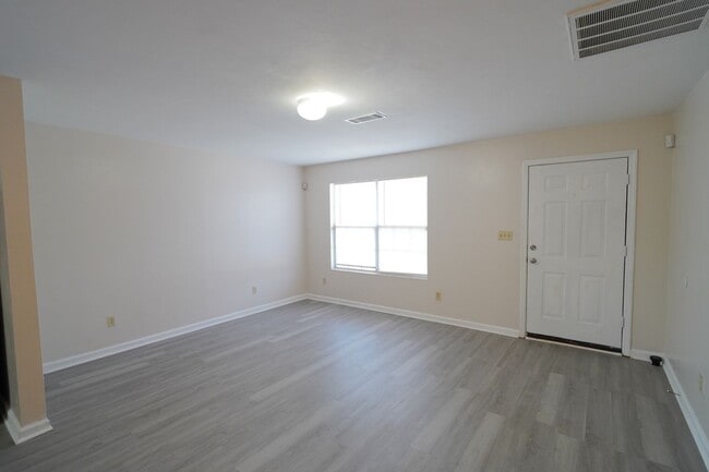 Photo - 3178 N Ridge Rd Unit Apt B