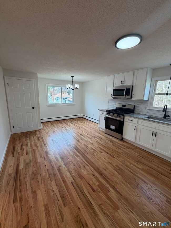 Photo - 163 Collins St Unit 2