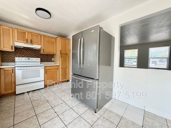 Photo - 9900 S Darin Dr