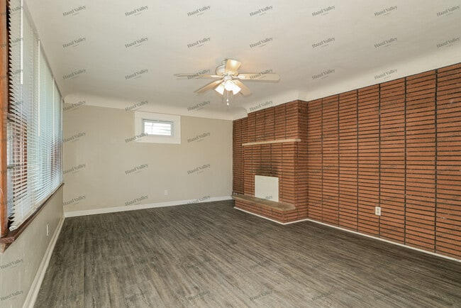 Photo - 152 Flora Dr