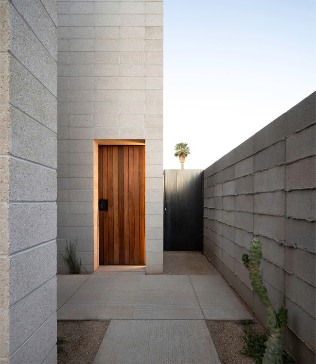 Building Photo - 818 W McKinley St Unit West