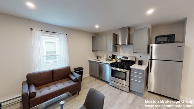 Photo - 122 Buttonwood St