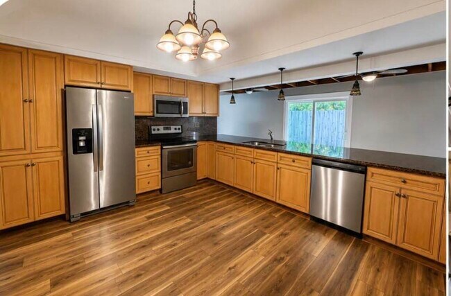 4421 NE 23rd Ave