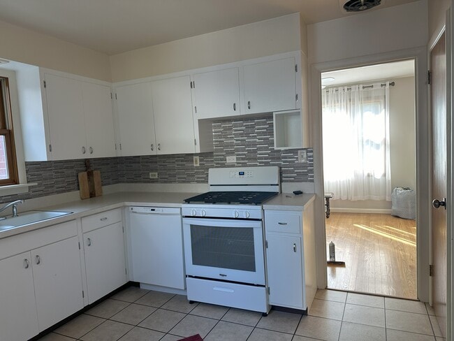 Photo - 435 Alexander Blvd