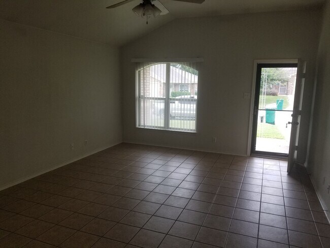 Photo - 312 Jeff Gordon Dr Unit B