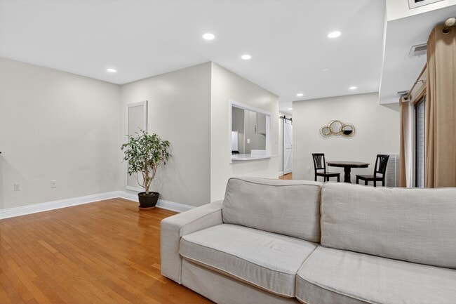 Photo - 12301 Braxfield Ct