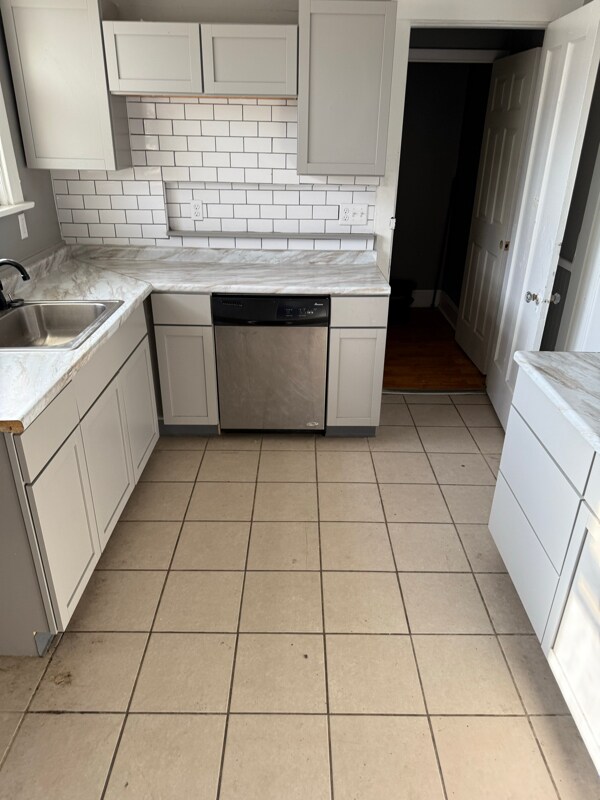 Photo - 672 N Fred Shuttlesworth Cir Unit Apt 2