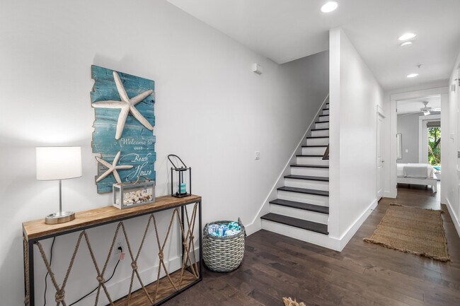 Photo - 4923 E County Hwy 30A