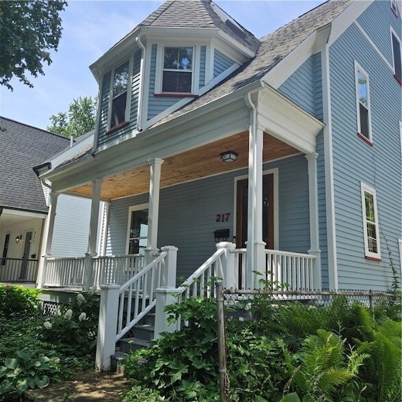 Building Photo - 217 Merriman St Rental
