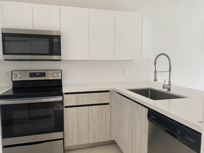 Photo - 219 SE 8th St