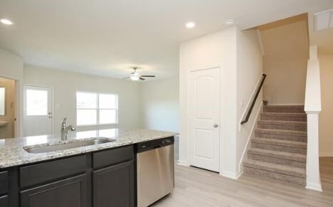 Photo - 549 Bains St