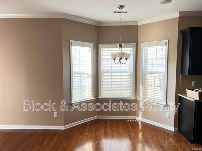 Photo - 200 Breezemont Dr