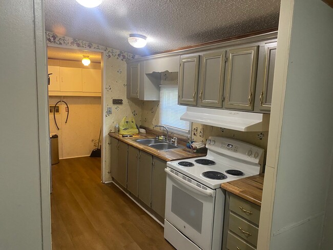Photo - 253 Crosscreek Rd