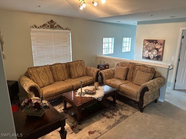 Photo - 1280 Henley St Unidad 1601