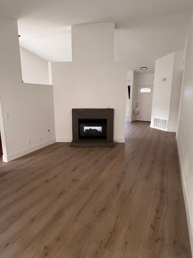 Photo - 169 Ely St