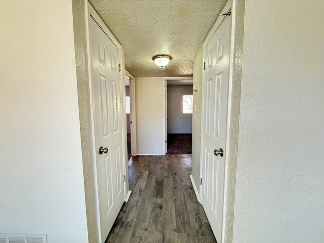 Building Photo - 405 Dorado Ct SE Unit D Rental