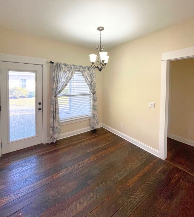 Photo - 3/2 updated home with amenities