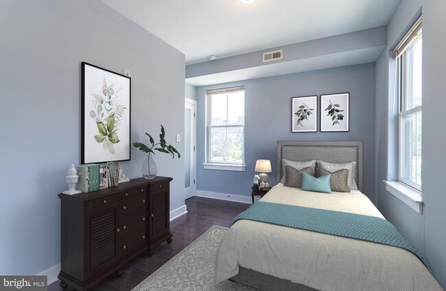 Building Photo - 2012 W Girard Ave Unit 1B