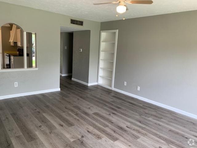 Building Photo - 5041 Amhurst Ln Rental