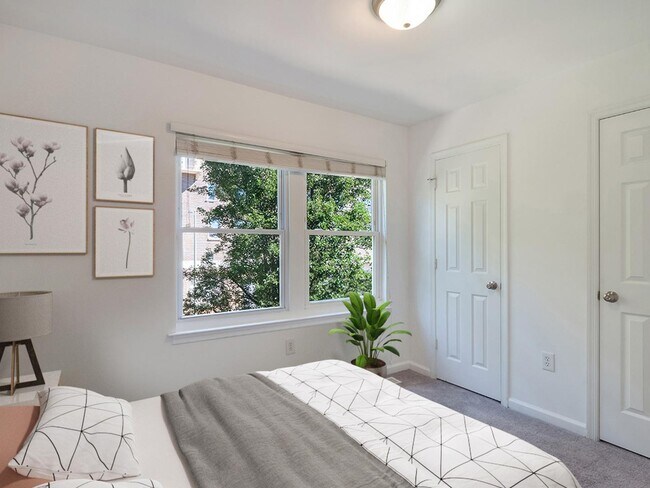 Photo - 1317 Belmont St NW