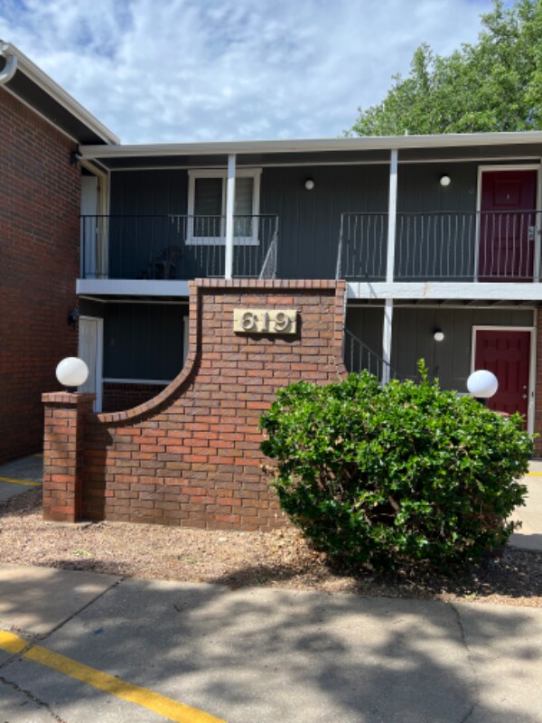 Photo - 619 S Mt Carmel St Apartment Unit 2